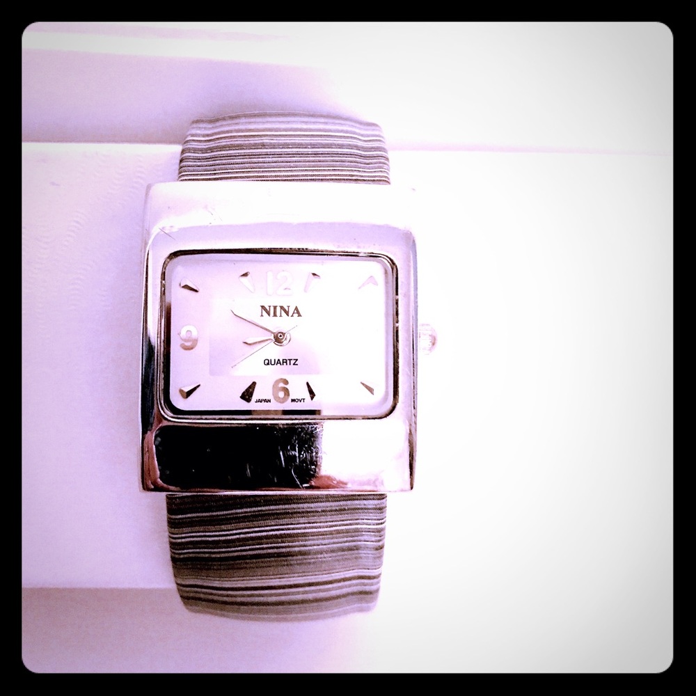 Claw Bracelet Watch - Black and White